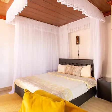 Penthouse Rooftop Studio With King Bed Nairobi Exterior photo